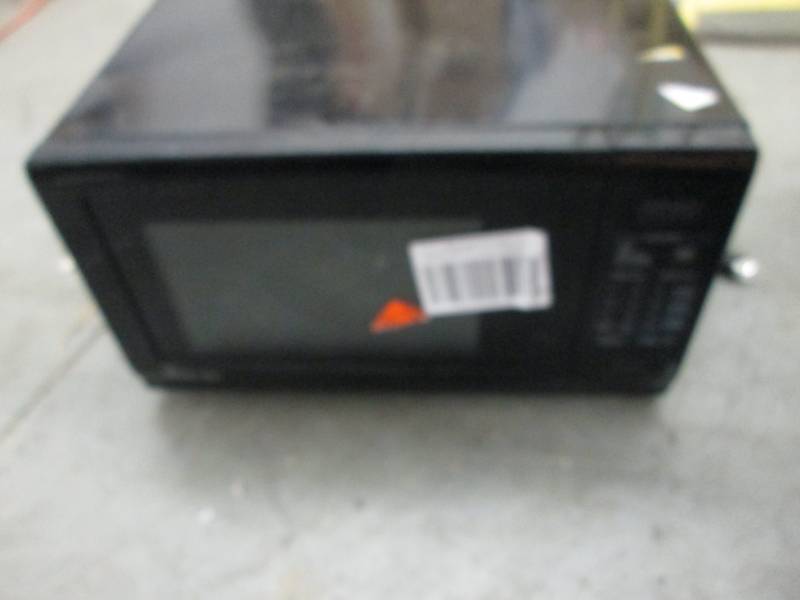 lot 175 image: 1.1 cu ft Magic Chef Microwave open...