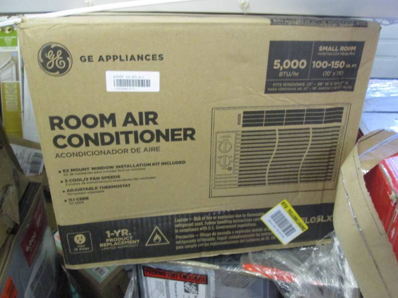 lot 183 image: GE 115 Volt Room Air Conditioner ...