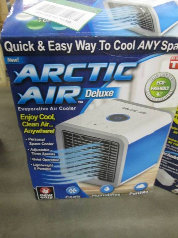 lot 216 image: Artic Air Compact 440 CFM 3-Speed P...