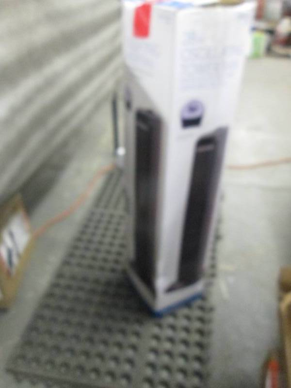 lot 230 image: 28 in. 40-Watt Oscillating Tower Fa...