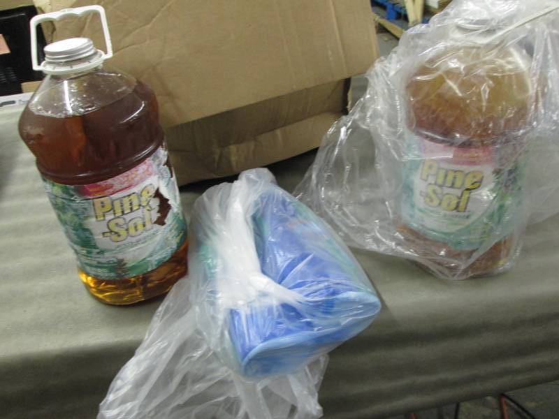lot 278 image: 2 - 144 oz size Pine-Sol, 2 Clorox ...