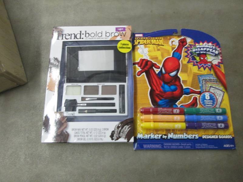 lot 307 image: Make Up Set, Spider Man Designer Bo...