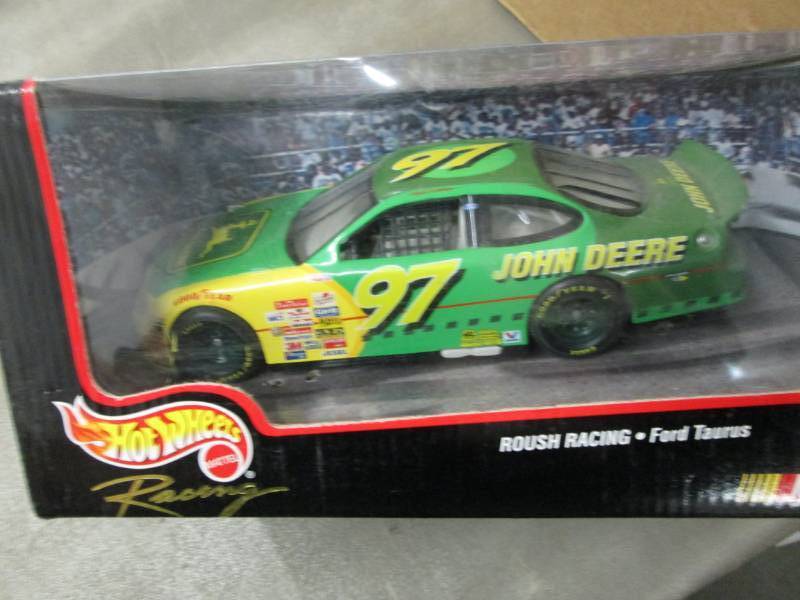 lot 318 image: 1998 Hot Wheels Racing #97 John Dee...