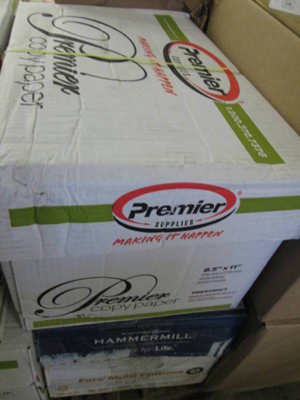 lot 325 image: Case of Premier 20 lb 5000 sheets 8...