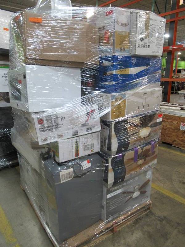 lot 17 image: WHOLESALE PALLET OF MIXED RETURNS - SMALL APPLIANCES, LIGHTING, ELECTRONICS AND MORE
