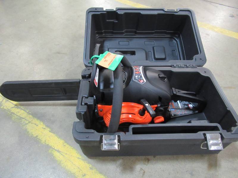 lot 31 image: Remington 14 in. 42cc 2-Cycle Gas Chainsaw, With Case, RM4214 Rebel.
