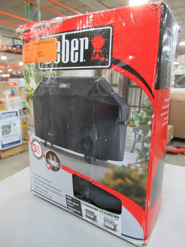 lot 70 image: Weber Genesis II 6 Burner Premium Gas Grill Cover 7132