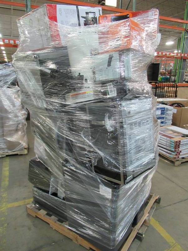 lot 134 image: WHOLESALE PALLET OF RETURNS - SMALL APPLIANCES, HEATERS AND MORE