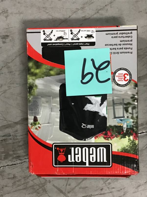 Weber Q 10010002002000 with Rolling Cart Gas Grill Cover open pkg in like new condition
