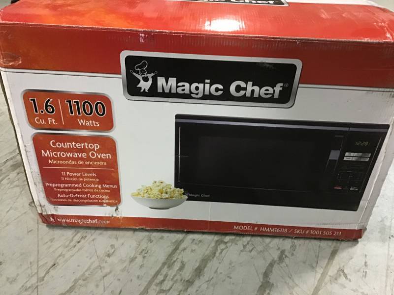Magic Chef 1.6 cu. ft. Countertop Microwave in Black  open box in like new condition
