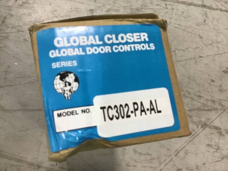 Global Door Controls ResidentialLight Duty Commercial Door Closer with Parallel Arm Bracket in Aluminum - Size 2  open box in like new condition