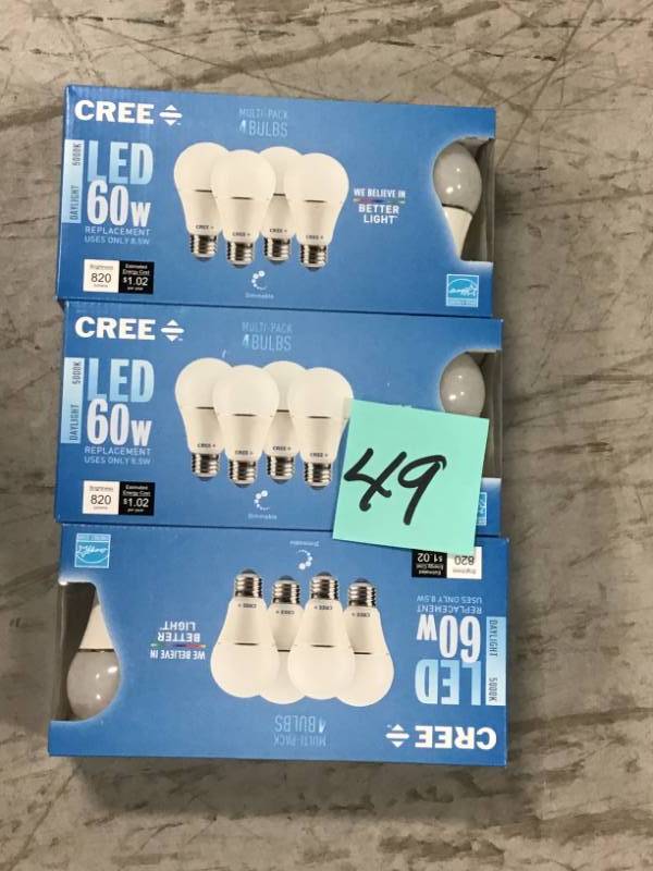 Cree 60W Equivalent Daylight (5000K) A19 Dimmable LED Light Bulb (4-Pack) QTY 3 new