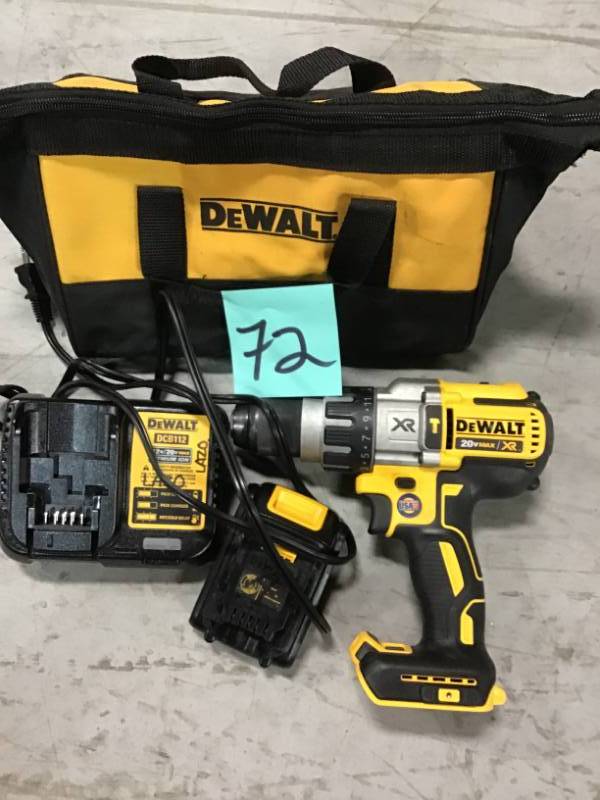 DEWALT 20-Volt MAX XR Lithium-Ion Cordless Premium Brushless Hammer Drill with Battery 5Ah, Charger and Case used in very good condition