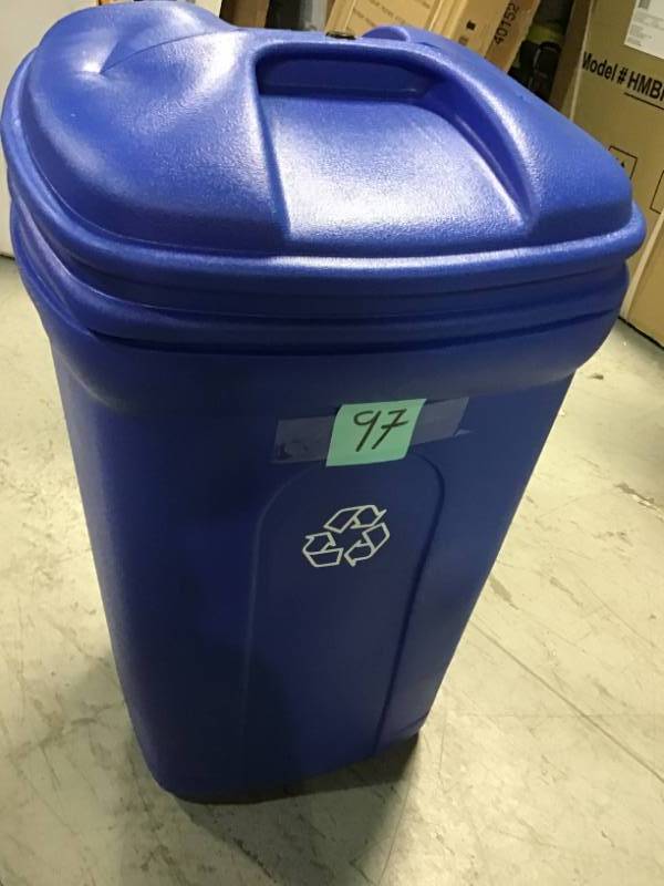 United Solutions 34 Gal. Wheeled Outdoor Trash Can Recycling in Blue