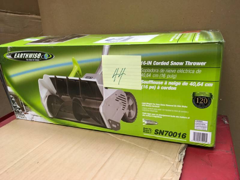 lot 44 image: Earthwise 16 in. 12 Amp Corded Electric Snow Shovel