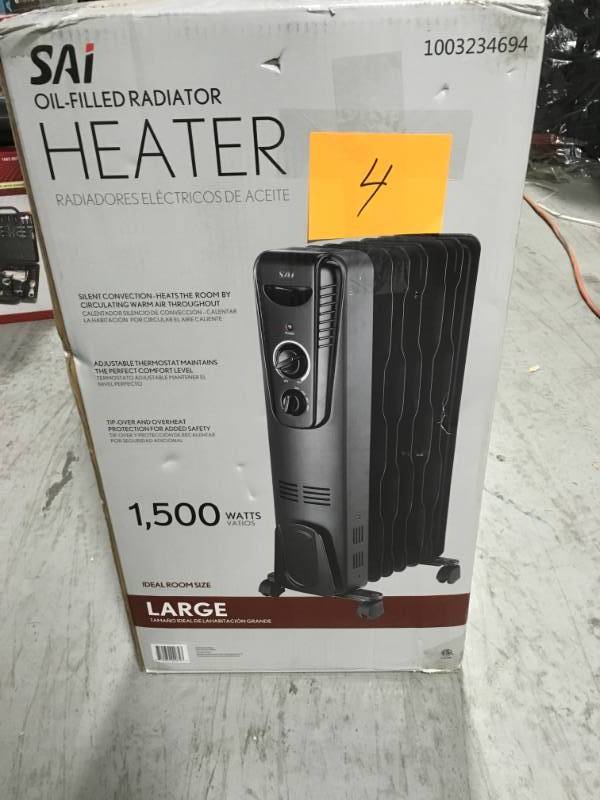 lot 4 image: SAI 1,500-Watt Digital Eco-Fin Oil-Filled Radiator with 7-Fins