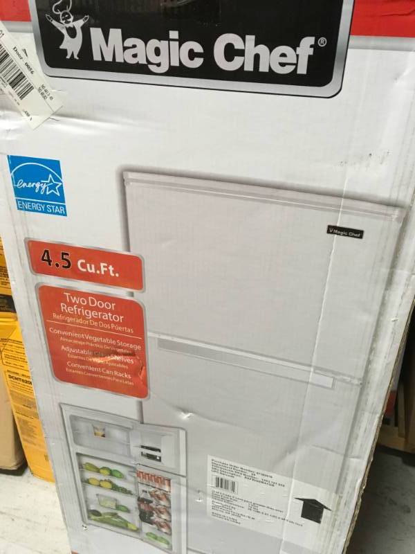 lot 98 image: Magic Chef 4.5 cu. ft. Double Door Mini Refrigerator in White open box in like new condition