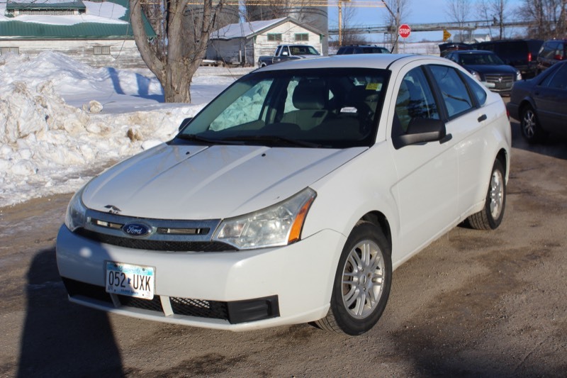 lot 3369 image: 2009 Ford Focus SE