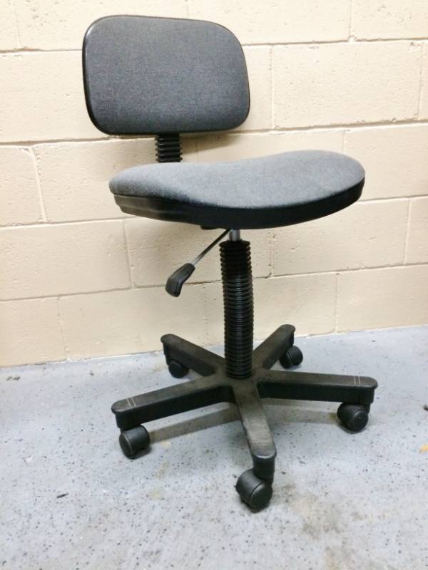 OFFICE TASK CHAIR