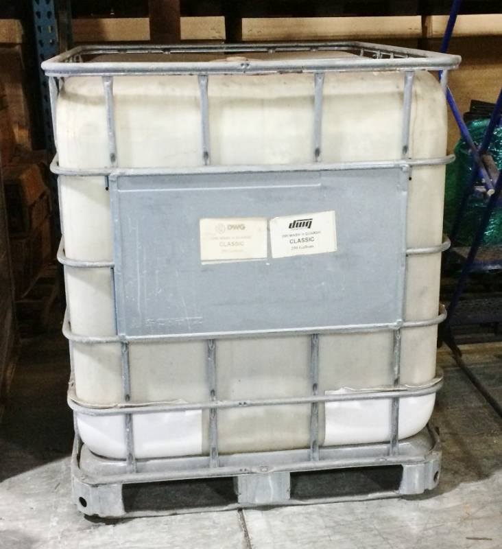 INDUSTRIAL 250 GALLON CONTAINER IBC TANK