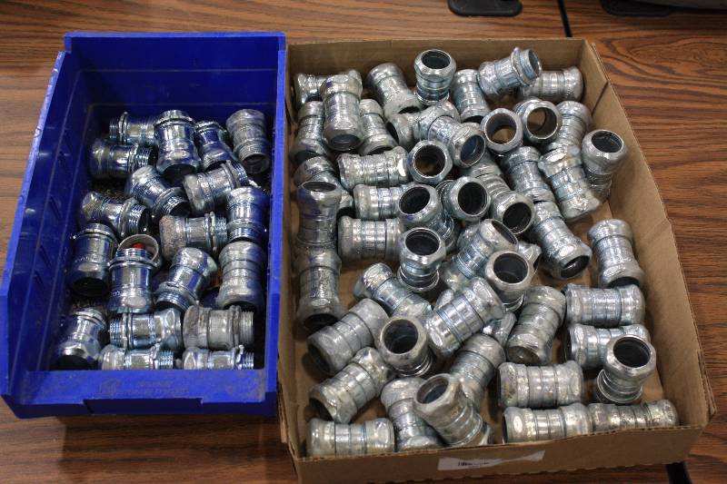 lot 11 image: 34 Steel Compression Connectors & Compression Couplers