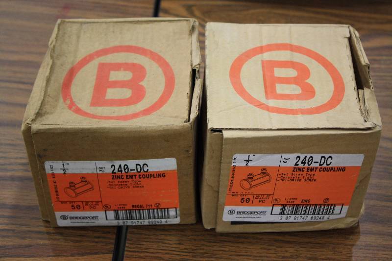 lot 16 image: 12 Zinc EMT Coupling 100 Qty  New