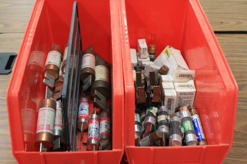 lot 5 image: Large Lot of Fuses - New