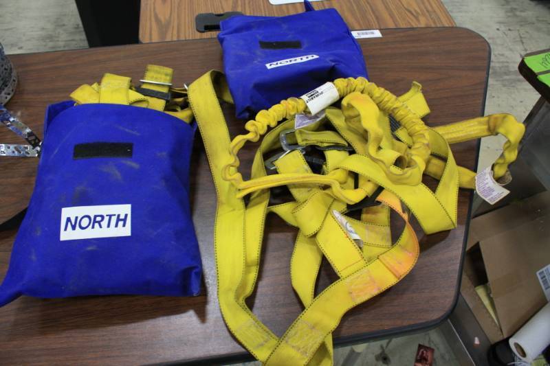 lot 32 image: Durabuilt North Fall Protection Kits Full Body Harness & Lanyard Combo 2 Qty FPD Combo 16