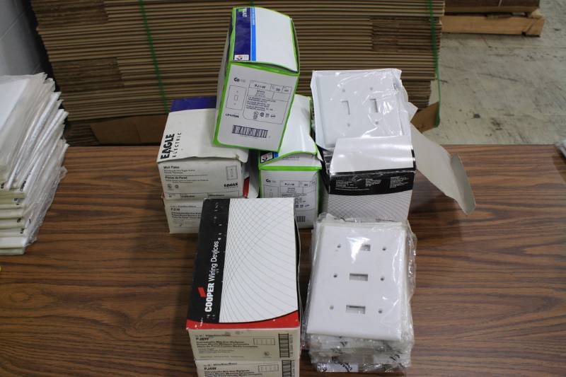 lot 36 image: White Wall Plates Toggles 1 to 4 Gang -  146 total pcs
