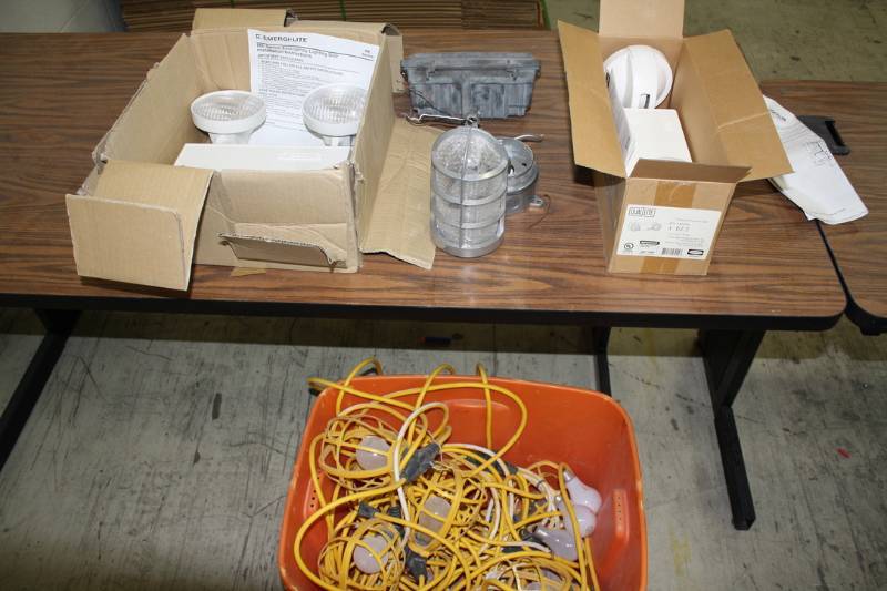 lot 66 image: String Work Lights & Emergency Lights