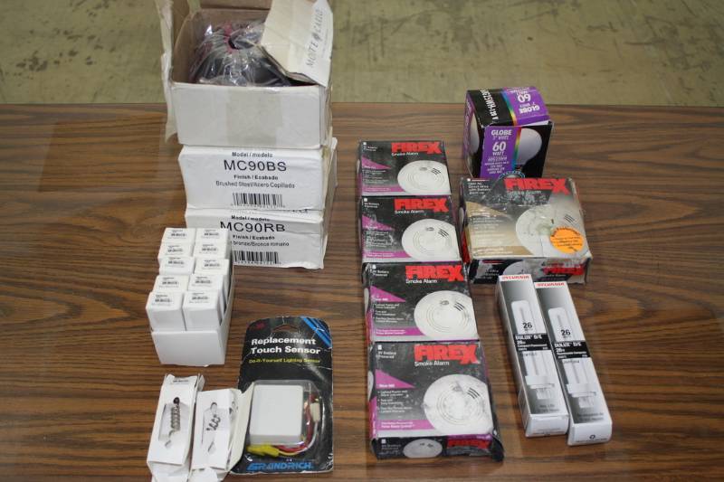 lot 84 image: Assortment of New Items