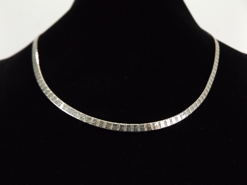 .925 Sterling Silver Designed Snake Link Necklace