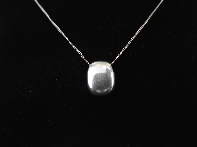 .925 Sterling Silver Chit Pendant Necklace