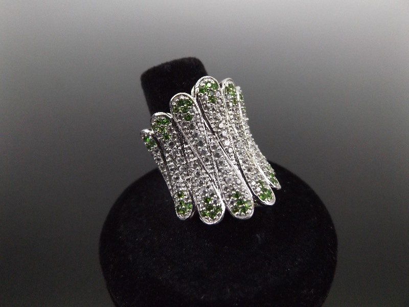.925 Sterling Silver Green Crystal Accented Stylized Cocktail Ring Size 7
