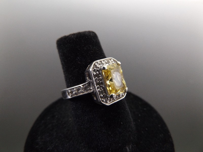 .925 Sterling Silver Princess Cut Citrine Crystal Accented Ring Size 5.5