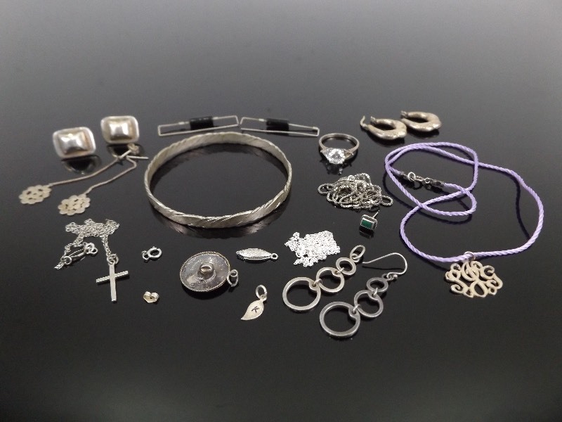Lot of Miscellaneous .925 Sterling Silver Jewelry and Scrap
