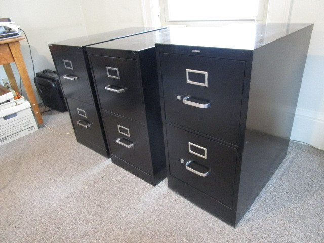 lot 123 image: BLACK, 2 DRAWER FILE CABINETS