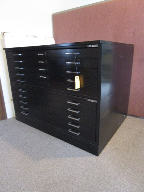 lot 124 image: 10 DRAWER PLAN FILE