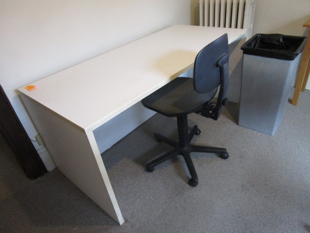 lot 129 image: HOME OFICE SET UP