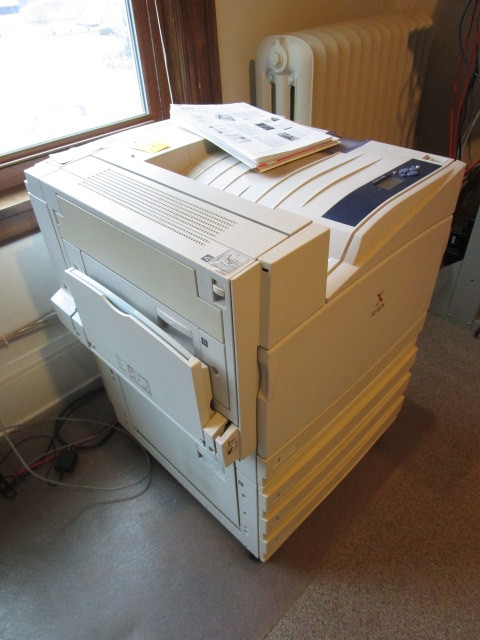 lot 134 image: XEROX COPY MACHINE FOR PARTS