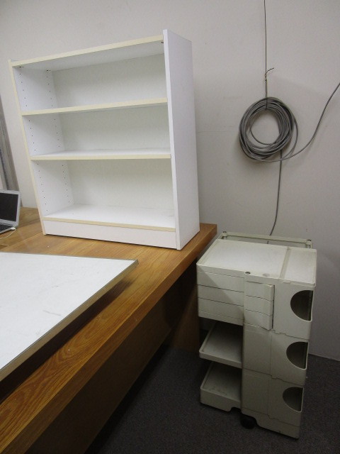 lot 165 image: BOOKCASE AND TABORET
