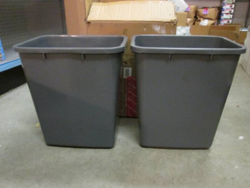 Lot of 2 Trash Bins 10 x 14 x 15...