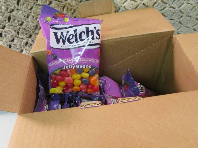 Box of 8 Bags of Welchs Jelly Bean...