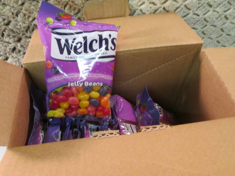Box of 8 Bags of Welchs Jelly Bean...