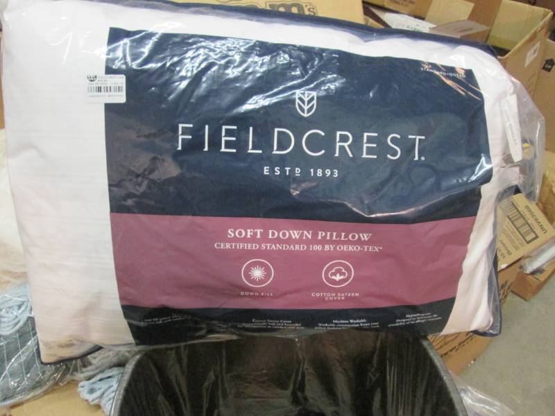Fieldcrest StandardQueen Soft Down...