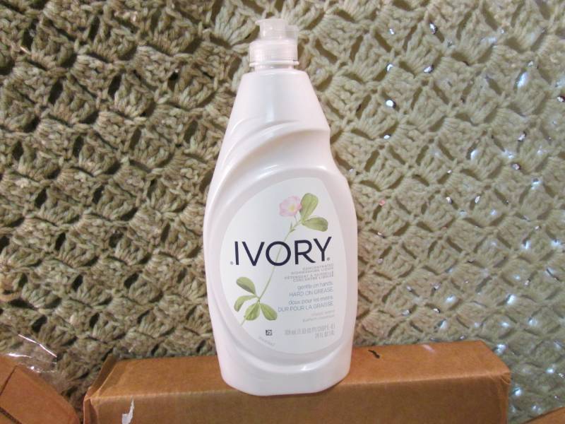 10 Bottles of Ivory Dishwashing Liq...