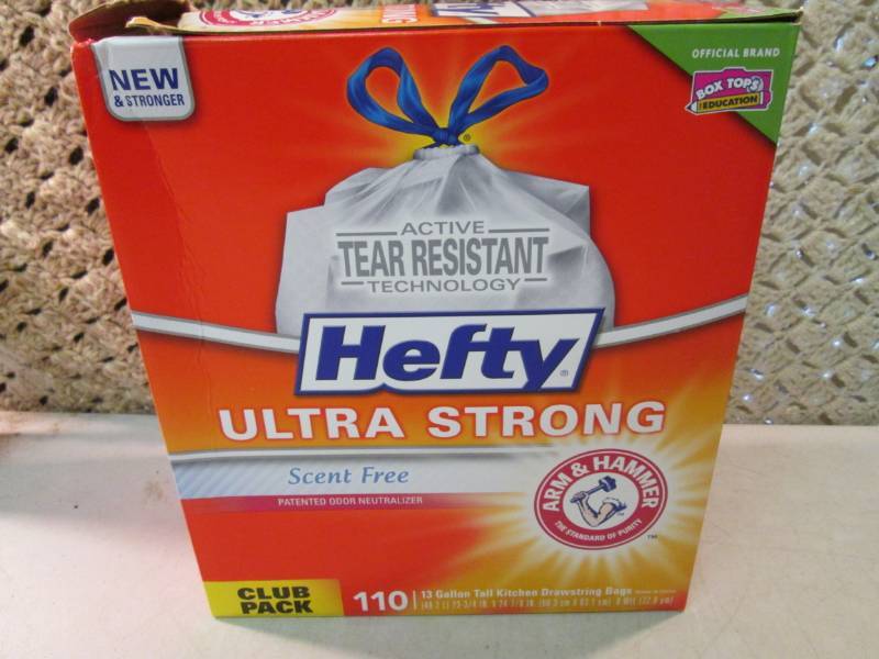 Box of 110 Hefty 13 Gallon Drawstri...