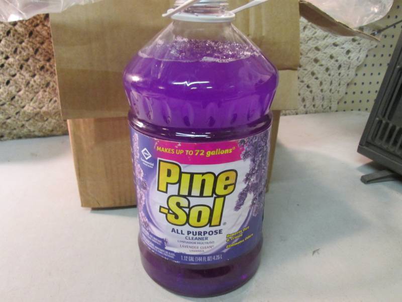 2 Large Bottles of Pine-Sol All Pur...