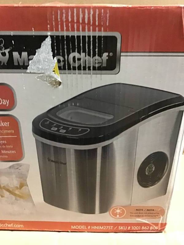 lot 7 image: Magic Chef 27 lb. Portable Countertop Ice Maker in Stainless Steel  open box in like new condition