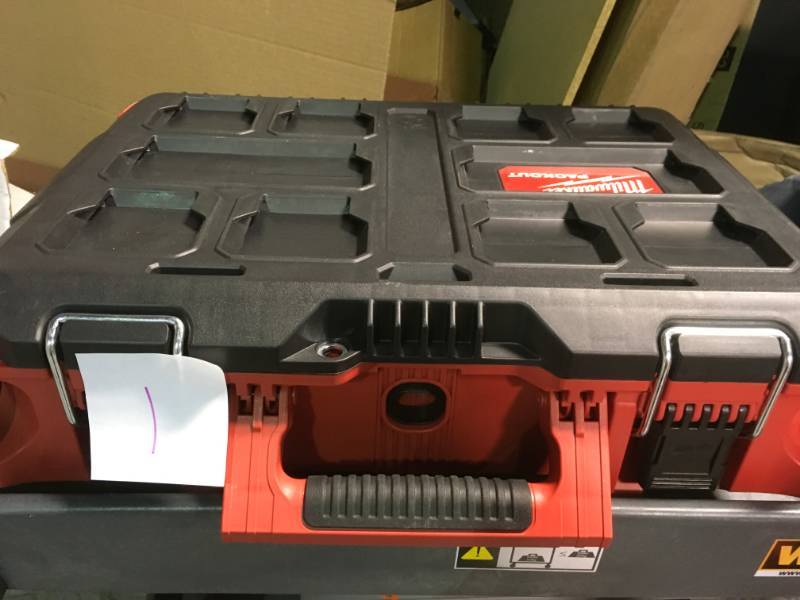 Milwaukee PACKOUT 22 in. Tool Box in like new condition